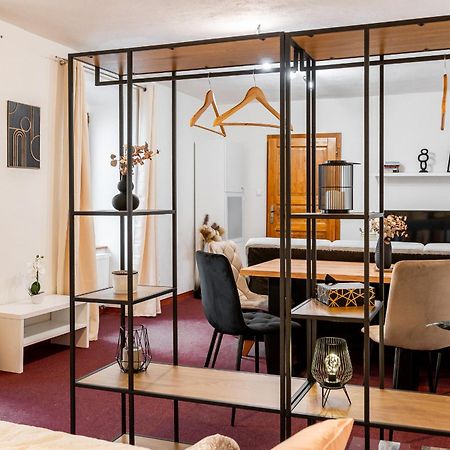 K1 Piatok Sobota Disco Cez Tyzden Tichy Apartman Košice Esterno foto